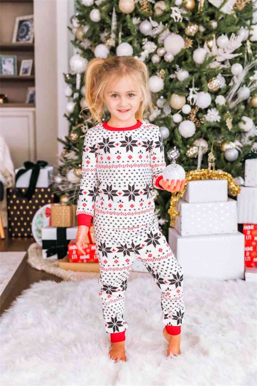 Snowflake Pattern Top and Pants Set