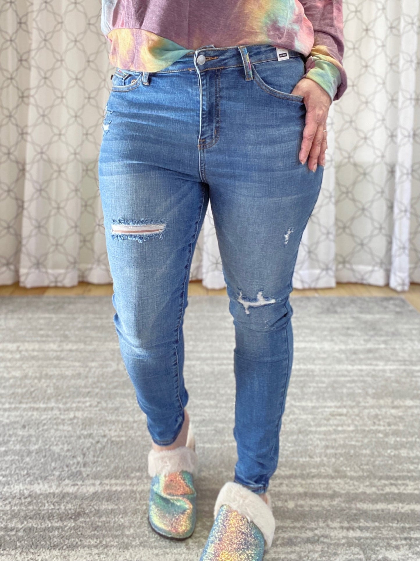 Enchanting Embroidered Judy Blue Skinny Jeans